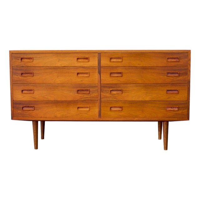 Hundevad & Co. Rosewood Model Hu 40/16 Low Dresser Designed by Carlo Jensen For Sale
