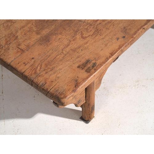 Low Antique Qing Dynasty Shanxi Kang Table in Pine For Sale - Image 3 of 10