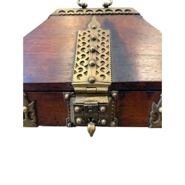 18th Century Brass Mounted and Lacquered “Marriage” Dowry Box. For Sale In Washington DC - Image 6 of 7