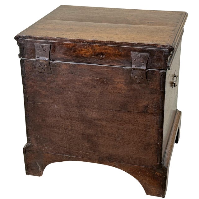 Early 18th Century 18th Century Oak Bedside Chest Close Stool, 1720 For Sale - Image 5 of 11
