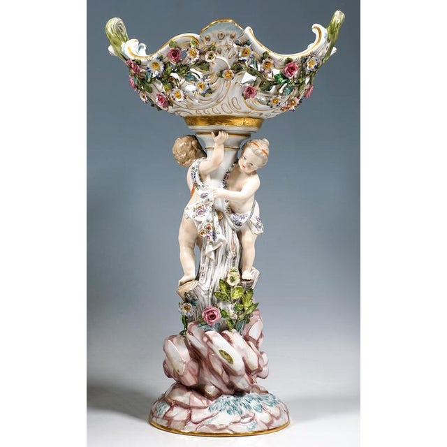 Porcelain Centerpieces with Cupids by Leuteritz for Meissen, 1860, Set of 2 For Sale - Image 10 of 13
