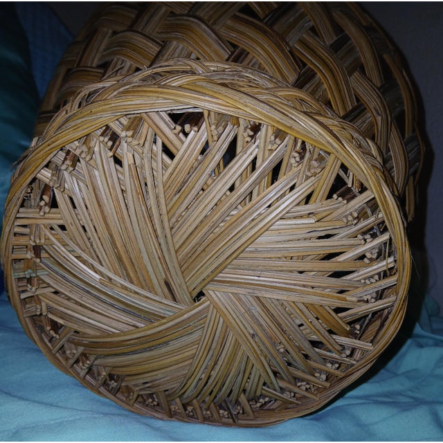 Loop weave or open weave petite pencil reed basket. Made in the 60s, and is a very elegant design. In good condition,...