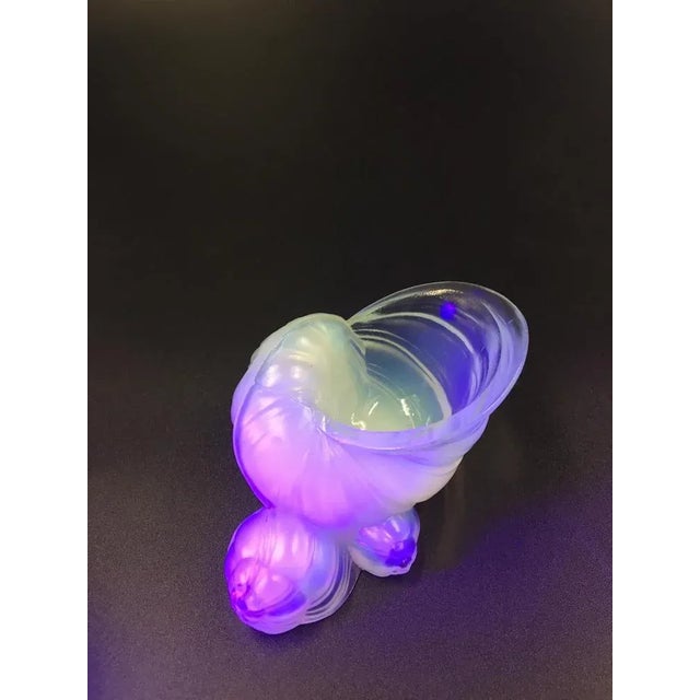 Art Deco Opalescent Glass Shell, 1930s For Sale - Image 4 of 8