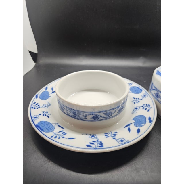 1950s Vintage Hutchenreuther - Germany - Blue Onion Covered Butter Dish & Lid For Sale - Image 5 of 6