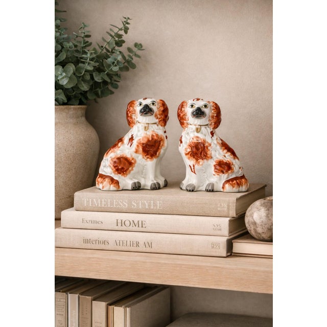 English Antique Staffordshire King Charles Dogs / Spaniels, a Pair For Sale - Image 3 of 6