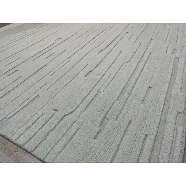 2020s 6x9 Para Vibrant White Geometric Modern Hand Knotted Wool Carpet Rug For Sale - Image 5 of 10