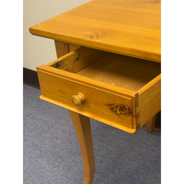 Traditional Vintage Lane Furniture Pine End Table / Nightstand For Sale - Image 3 of 11