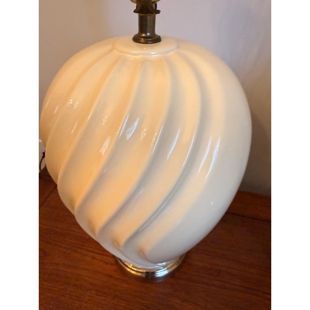 1980s Pair of Large 1980s Art Deco Revival Cream Swirl Cream Ceramic Table Lamps For Sale - Image 5 of 12