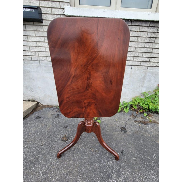19th Century 1820s Federal Solid Mahogany Tilt-Top Table For Sale - Image 5 of 11