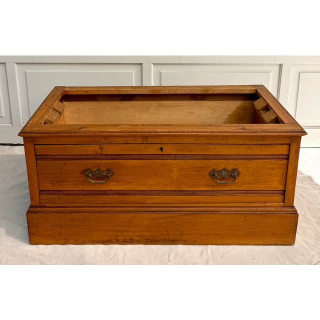 Edwardian English Mirrored Armoire Cabinet, Attributed to Harris Lebus, C. 1904 For Sale - Image 17 of 18