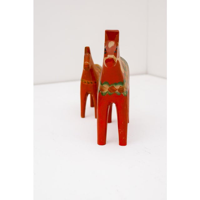 1950s Traditional Swedish Handpainted Dala Horse from Grannas Olsson, Nusnäs, 1950s For Sale - Image 5 of 11