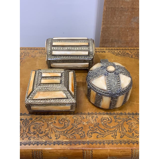 Mid 20th Century Mid 20th Century Square Moroccan Silver Filigree and Bone Box For Sale - Image 5 of 5