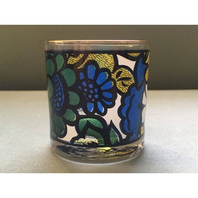 A beautiful set of unique mid century cocktail glasses in excellent condition.