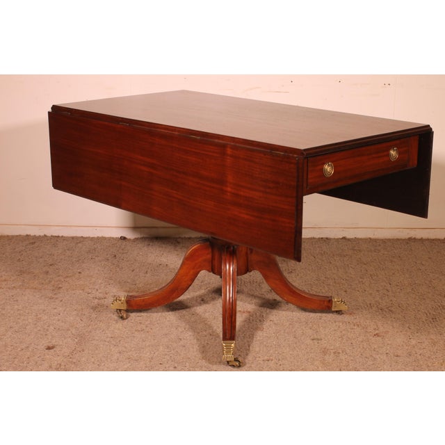 Pembroke Mahogany Table from the 19th Century For Sale - Image 10 of 13