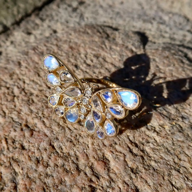 Nina Zhou Butterfly Moonstone Diamond Cocktail Ring in 14k Yellow Gold, size 6.5 For Sale - Image 9 of 12