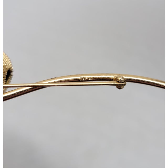 Napier Vintage 1950s Signed Napier Goldtone Flower Brooch For Sale - Image 4 of 8