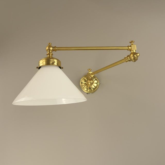 Brass Wall Light with 2 Swivel Arms, England, 1890s For Sale - Image 10 of 16