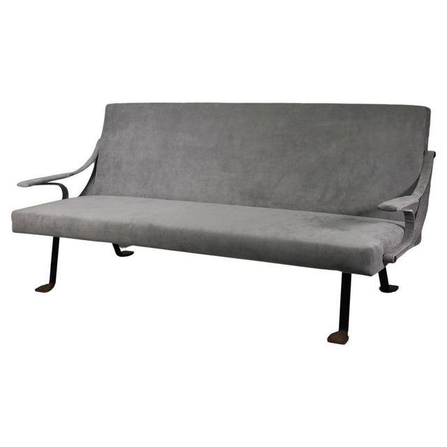 Digamma Sofa by Ignazio Gardella for Gavina for Saporiti Italia, Italy, 1957 For Sale - Image 13 of 13