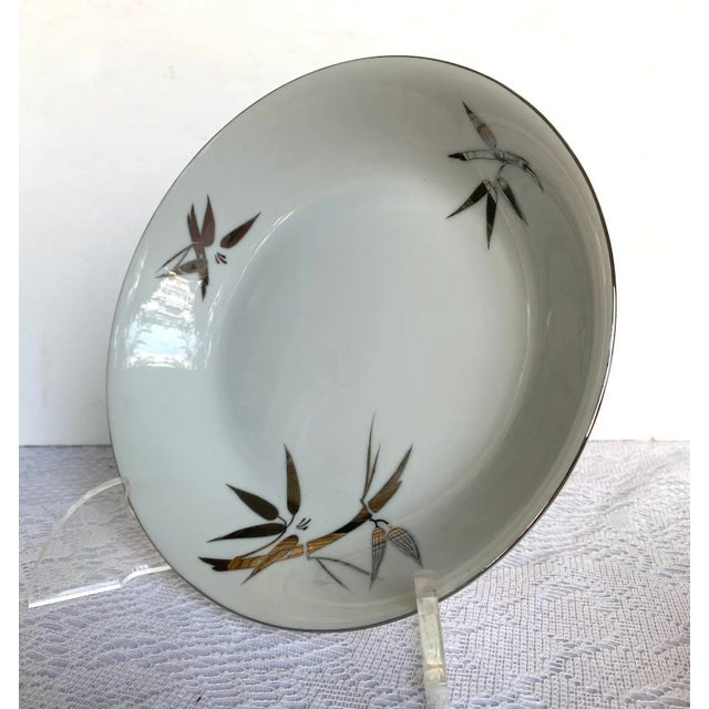 Early 21st Century DeVille “Matrimony” Japan Fine China Serving Set of 5 Pieces Platinum