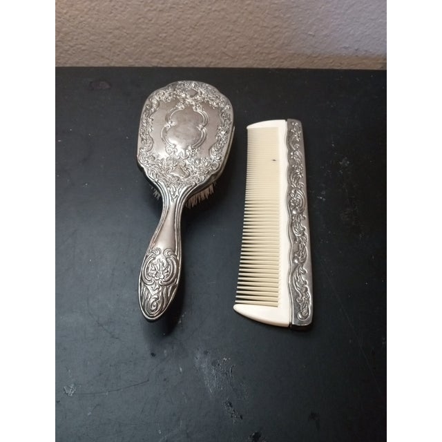 Gorgeous Pair of Victorian Ornate Vanity Silver Plated Brush & Comb Set For Sale - Image 4 of 5