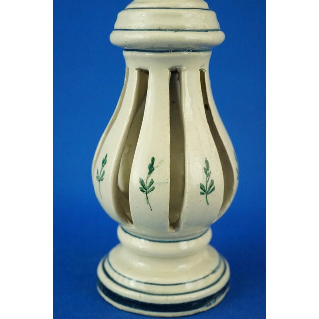 Art Nouveau Ceramic Columns with Miniature Vases and Flowers from Bassano Nove Factory, Italy, Late 19th Century, Set of 2 For Sale - Image 13 of 18