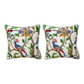 Pair of Cha Cha Multi Pillows With Oyster Linen Back and Kelly Linen Piping For Sale