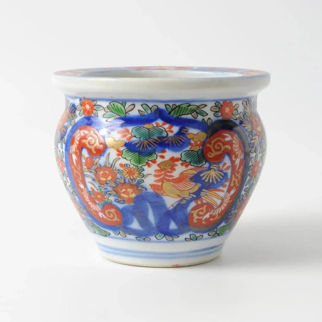 Small, hand painted, porcelain flower pot (planter). Made in Japan during late Meiji / early Taisho period. Signed: Tezuka...