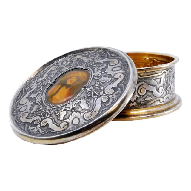 Jewelry Box in Embossed Silver with Circular Plant Motifs, Gold Interior and Antique Lady Removable Lid For Sale