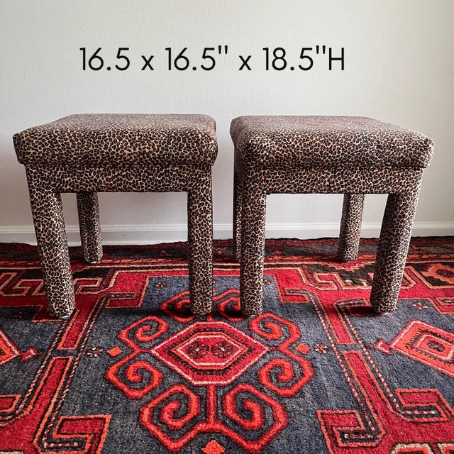 Vintage Pair of Leopard Print Upholstered Vanity Stools – Hollywood Regency Style For Sale - Image 10 of 11