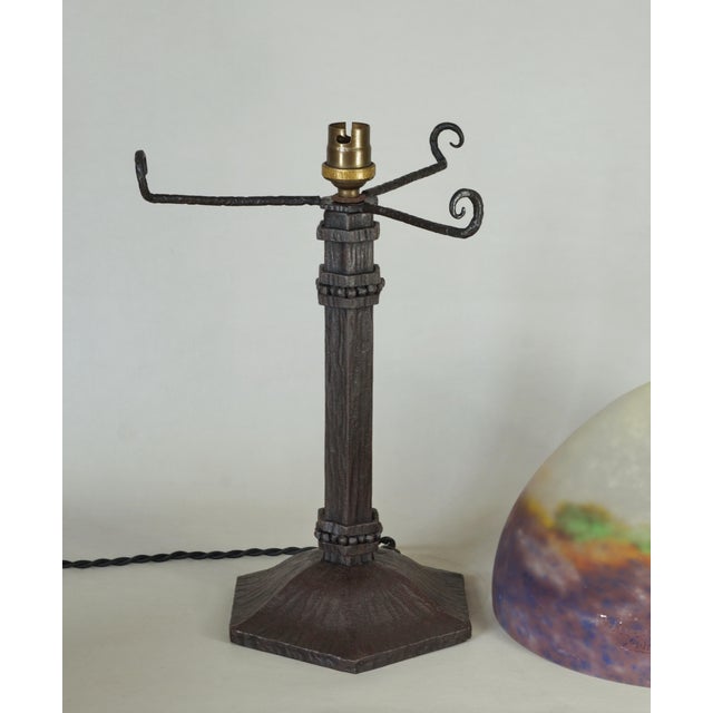 Mauve Large 1920s French Art Deco Muller Freres Mauve Mottled Glass & Wrought Iron Table Lamp For Sale - Image 8 of 10