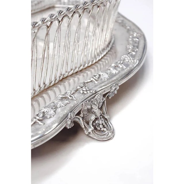 19th Century Silver-Plated Metal Centerpiece with Vine Branches Decor For Sale - Image 4 of 6