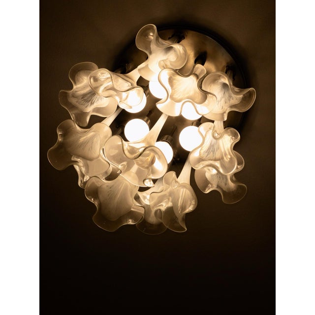 Murano, Venini & Co. 1970s Mid-Century Modern Venini Italian Murano Glass "Calla Lily" Chandelier in Frosted White For Sale - Image 4 of 7