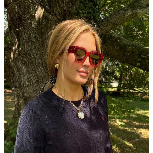 This necklace goes with literally any look. We especially love it with tonal white looks or earthy tones. But also great...