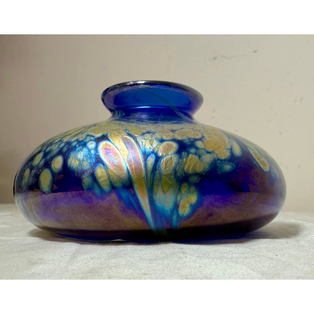 Abstract Vintage Hand Blown Kent Fiske Blue Iridescent Art Glass Splatter Vase Sculpture For Sale - Image 3 of 14
