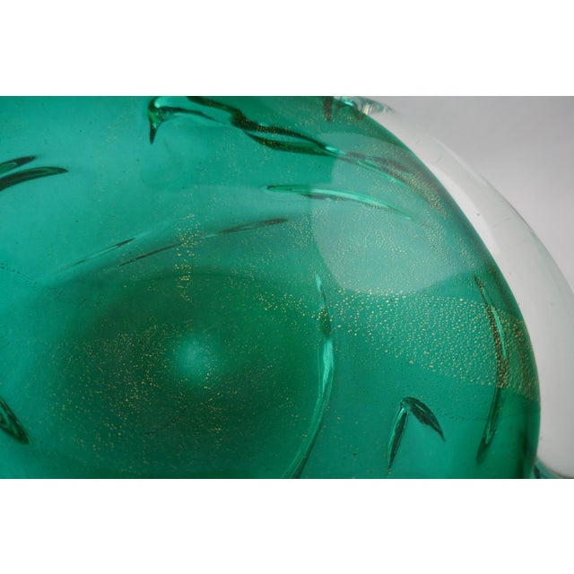 MCM Murano Art Glass Archimede Seguso Emerald Green Large Bowl Gold Leaf Flake For Sale - Image 13 of 15