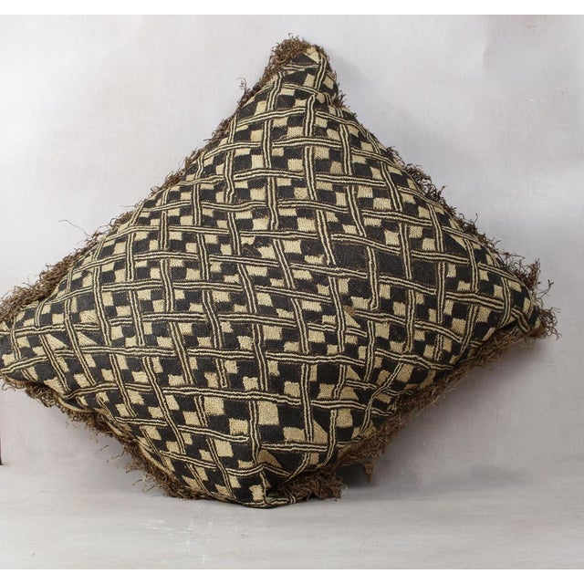 Vintage Showa Cloth Cushion For Sale - Image 3 of 5