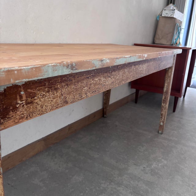 Vintage Wooden Dining Table, in Very Good conditions. Designed 1960 to 1969
