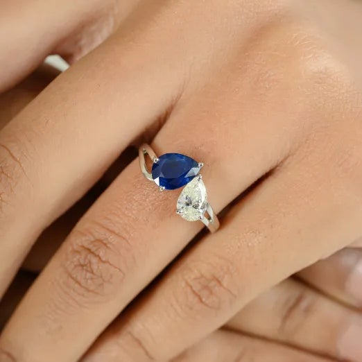 Blue 18k Gold Pear Cut Sapphire Diamond Toi Et Moi Engagement Ring Size 5 For Sale - Image 8 of 12