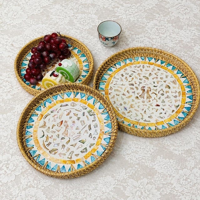 Set of Three Blue Triangle Pattern Rattan Mother-of-Pearl Inlaid Round Trays For Sale - Image 4 of 4