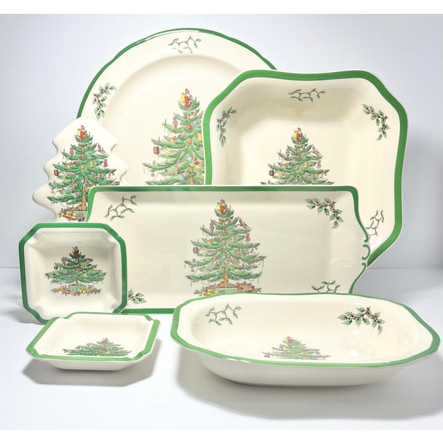 Spode “Christmas Tree” 7-Piece Ceramic Dinnerware Serving Hostess Set Good vintage condition. No chips, cracks, or...