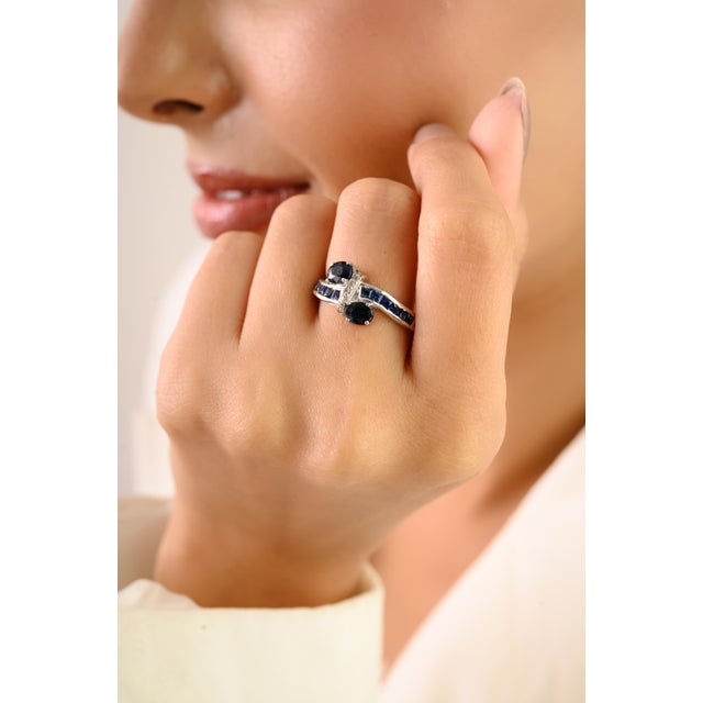 Artfully Crafted 925 Sterling Silver Blue Sapphire and Diamond Bypass Ring - Size 7.5 For Sale - Image 4 of 10