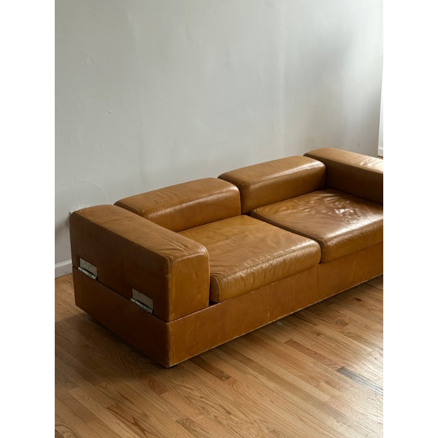 Daybed sofa designed by Tito Agnoli for Cinova, manufactured in 1968. It functions both as a sofa and a daybed through a...