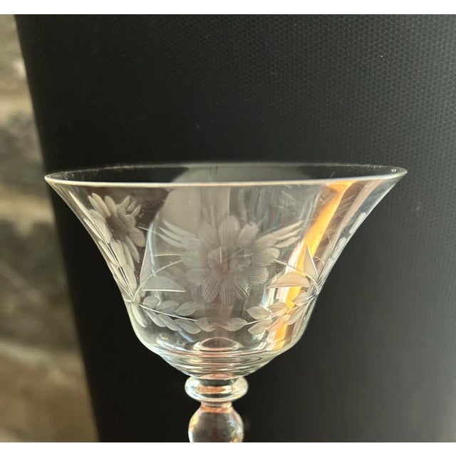 Vintage Clear Floral Etched Sherry /Cocktail Glasses- Set of 4 For Sale - Image 4 of 4