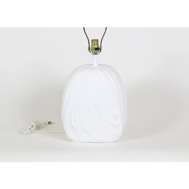 1970s White Plaster Table Lamp, Draped Plaster Lamp, After Dorothy Draper Table Lamp For Sale - Image 5 of 8