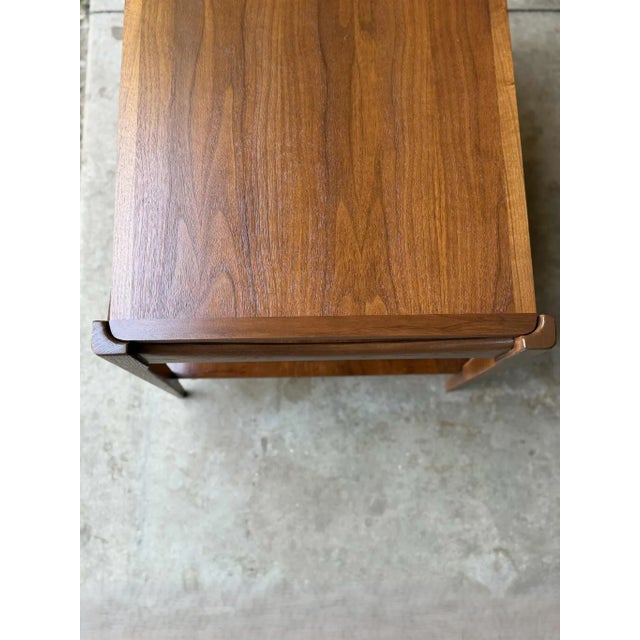 Bassett Furniture Bassett Mid Century Modern End Side Cocktail Table For Sale - Image 4 of 10