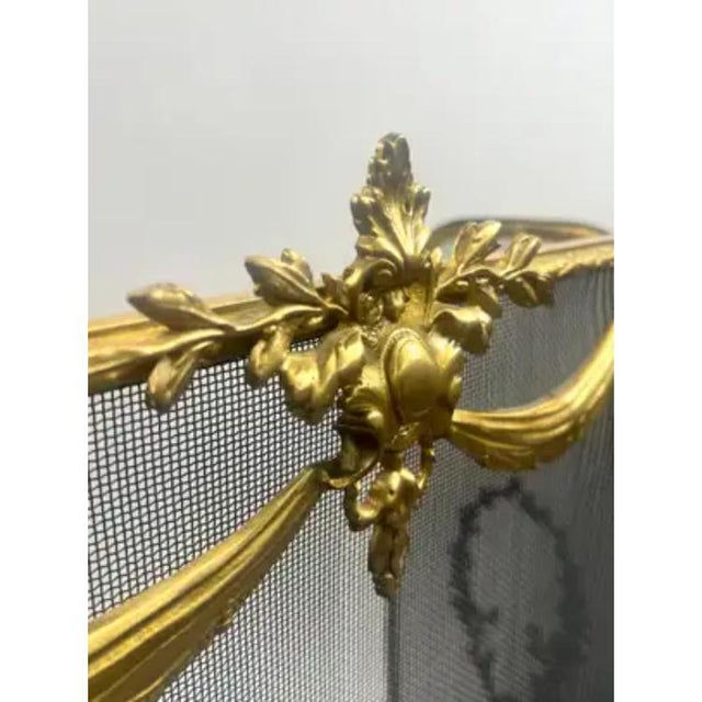 Metal Vintage French Provincial Louis XVI Style Brass Trifold Mesh Screen Fireplace For Sale - Image 7 of 13