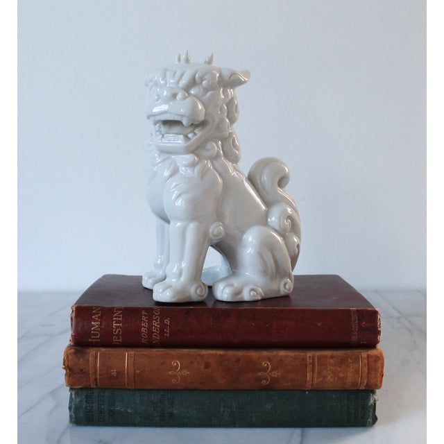 Vintage white ceramic foo dog figure. Made in Japan. No chips or cracks.