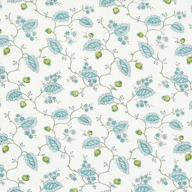 Inspired by an antique English textile, this lovely floral features trailing vines, patterned leaves, delicate blossoms,...