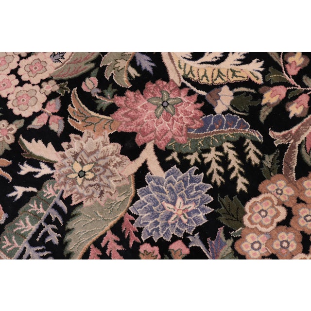 Art Nouveau Floral 1990's Pak-Persian Black/Gray Wool Round Rug- 9'0'' X 9'2'' For Sale - Image 4 of 10