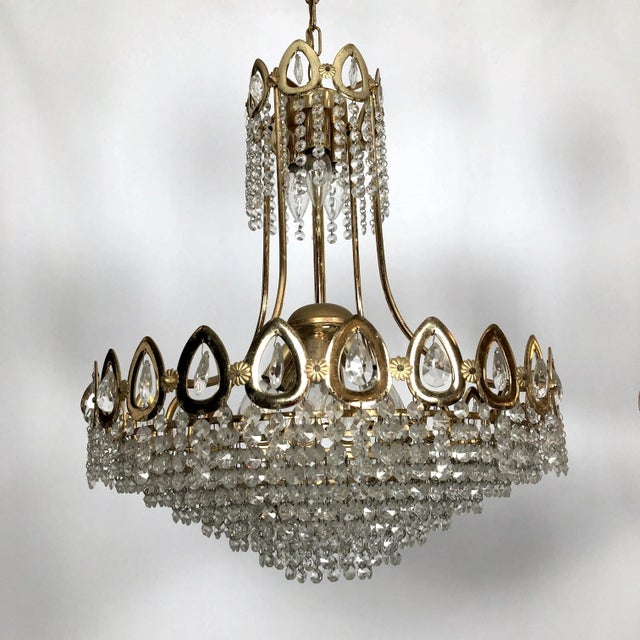 Gilt and Crystal Chandeliers from Sciolari, 1970s, Set of 2 For Sale - Image 11 of 15